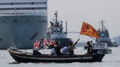 Protest proti obřím výletním lodím v Benátkách