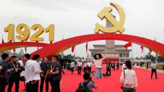 Na balkónu brány Nebeského klidu vyhlásil komunistický vůdce Mao Ce-tung v roce 1949 Čínskou lidovou republiku