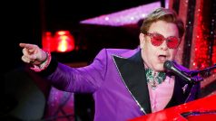 Britský zpěvák a skladatel Elton John
