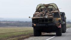 Raketomet ukrajinské armády poblíž přístavu Mariupol na východě země