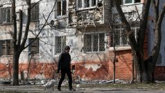 Velká část mariupolských budov je po ruské invazi zničena
