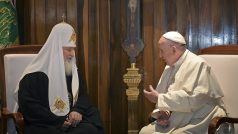 Papež František a patriarcha Kirill při svém prvním setkání na Kubě v roce 2016