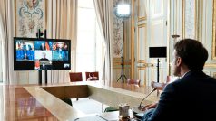 Francouzský prezident Emmanuel Macron při online konferenci zemí G7