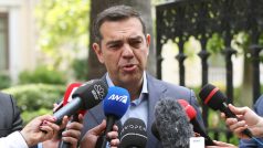 Alexis Tsipras, předseda strany Syriza, předstoupil po jednání s prezidentkou před novináře