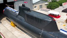 Ponorka číslo 841 je po severokorejské historické osobnosti pojmenovaná Hrdina Kim Kun-on