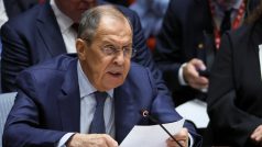 Ruský velvyslanec Sergej Lavrov na zasedání RB