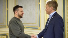 Ukrajinský prezident Volodymyr Zelenskyj přivítal britského ministra obrany Granta Shappse