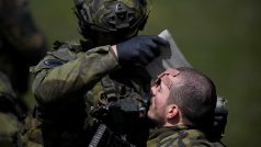 Vojáci NATO během společného mezinárodního cvičení