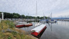 Nízká hladina je problémem hlavně pro jachty s ponorem přes 170 centimetrů