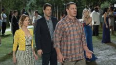 Leslie Mannová, Ike Barinholtz a John Cena v komedii Kazišuci