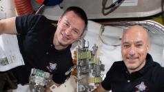 Astronauti amerického Národního úřadu pro letectví a vesmír Andrew Morgan a Evropské kosmické agentury Luca Parmitano