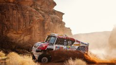Vůz nizozemského jezdce Pascala de Baara na trati Rallye Dakar 2024