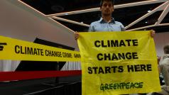 Aktivisté z Greenpeace přerušili jednání valné hromady ČEZ