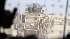České vozidlo v Afghánistánu zachycené z jiného armádního vozidla