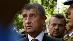 Premiér Andrej Babiš během pietního aktu před Českým rozhlasem.