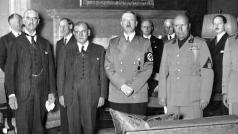 Mnichovská dohoda dojednána 29. září 1938. Zleva: britský předseda vlády Neville Chamberlain, francouzský premiér Édouard Daladier, německý vůdce Adolf Hitler a italský diktátor Benito Mussolini