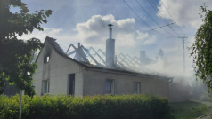 V Otinovsi na Prostějovsku vybuchl dům. Výbuch poškodil i další domy v okolí
