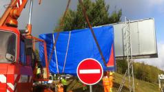 Odstranění billboardu na 89. kilometru dálnice D1