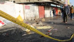 Sebevražedný útok v centru Bagdádu. Atentátníci zabili desítky lidí, více než sto zranili