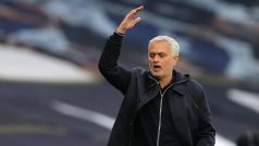 José Mourinho s nařízenou penaltou v utkání s Newcastlem hrubě nesouhlasil