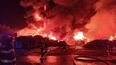 Požár skládky u elektrárny Tisová
