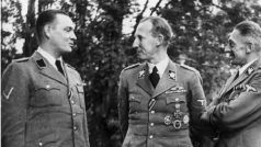 Reinhard Heydrich a Karl Hermann Frank, září 1941