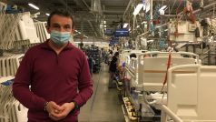 CEO firmy Linet Tomáš Kolář. Největší výrobce nemocničních lůžek v Evropě dodá Česku přes patnáct set zdravotnických lůžek pro Covid oddělení.