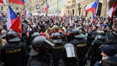 Demonstrace části zemědělců na Malostranském náměstí