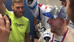 Marek Kvapil dostal pivní sprchu už při rozhovoru pro klubovou televizi