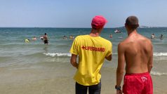 Plavčíci na bulharské pláži