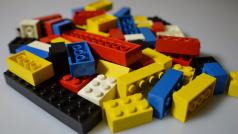Barevné kostky dánské stavebnice Lego