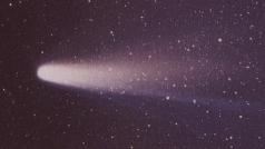 Snímek Halleyovy komety pořízení 8. března 1986 na Velikonočním ostrově