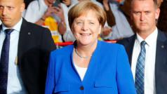 Šéfka německé vlády Angela Merkelová debatovala v televizi s Martinem Schulzem. Merkelová podle průzkumu v debatě zvítězila. Za přesvědčivější ji mělo 55 procent diváků, Schulze 35 procent.