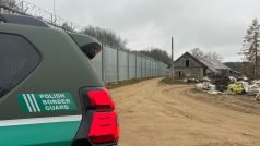 Někde se plote bezprostředně sousedí lidé