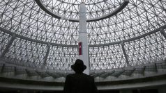 KLDR prý hodlá pokračovat v raketových testech, severokorejská raketa ve vědecko-technickém centru v Pchjongjangu