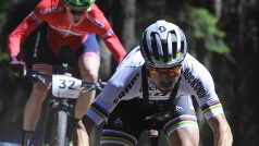 Švýcar Nino Schurter ovládl závod SP bikerů v Novém Městě