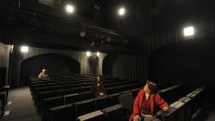 Novou podobu mají i prostory pro diváky, kavárna, sociální zařízení, šatna a sedadla