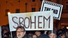 Protest proti prezidentovi Miloši Zemanovi v Lipníku nad Bečvou