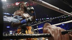 Deontay Wilder obhájil titul profesionálního mistra světa těžké váhy organizace WBC