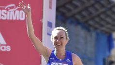 Eva Vrabcová Nývltová v cíli pražského půlmaratonu