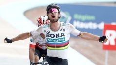 Peter Sagan v cíli závodu Paříž-Roubaix