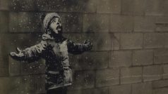 Banksy představil novou malbu, na které upozorňuje na znečištění ovzduší.