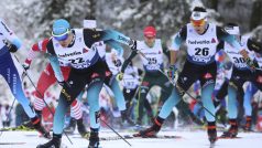 Běžci na lyžích během letošního ročníku Tour de Ski