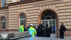 Policie evakuovala budovu Vrchního soudu v Olomouci. Anonym nahlásil, že je tam bomba.