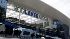 Pohled na Rod Laver Arenu, hlavní dvorec areálu Melbourne Park, který hostí Australian Open