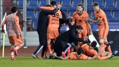 Fotbalisté Mladé Boleslavi se radují z gólu v Ostravě