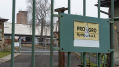 V Jánské na Děčínsku v pobočce společnosti Proagro Nymburk se objevila v jedné z hal salmonela, proto ve středu začala Státní veterinární správa s usmrcováním 40 800 nosnic