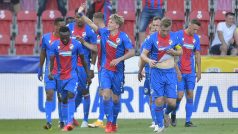 Viktoria Plzeň - Dynamo Brest (Běl.), úvodní utkání 2. předkola fotbalové Evropské konferenční ligy, 22. července 2021. Plzeňští hráči se radují z gólu.