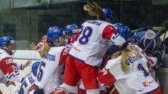 České hokejistky slaví postup na olympiádu