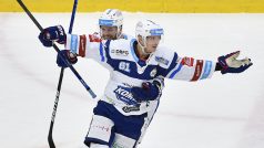 Michal Gulaši a Daniel Rákos z Komety Brno slaví branku